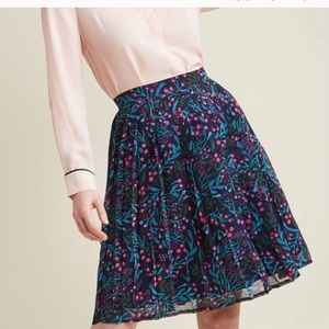 Modcloth floral pleated chiffon skirt